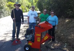 Community Work Project Bush Trimming Fall 2016 20