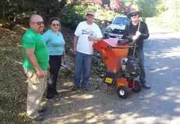Community Work Project Bush Trimming Fall 2016 21