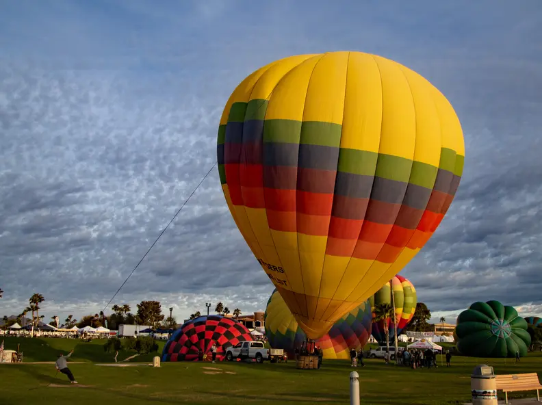 Fountain_Hills_50th_Anniversary_Balloon_Event_20240225_043.webp