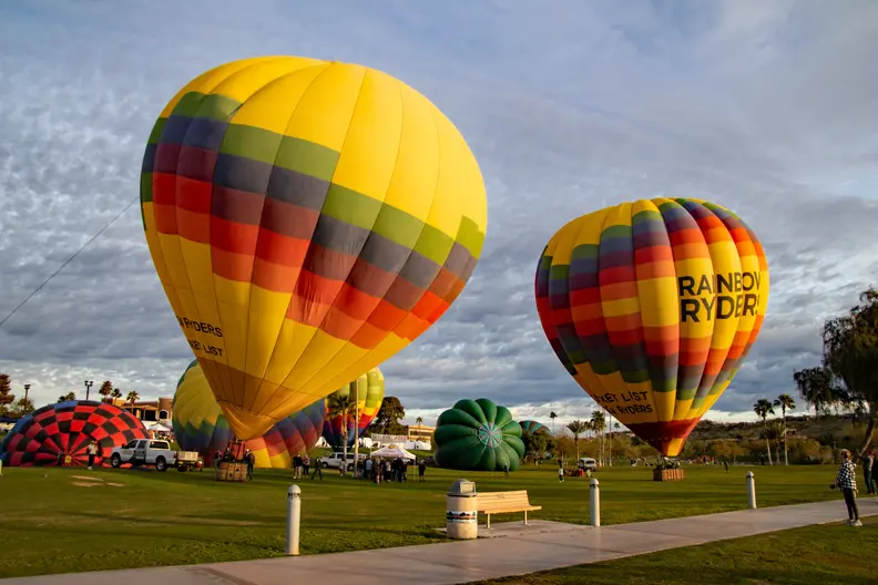 Fountain_Hills_50th_Anniversary_Balloon_Event_20240225_044.webp