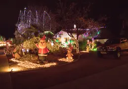 Neighborhood Christmas Lights 2021 050