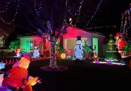 Neighborhood Christmas Lights 2022 19