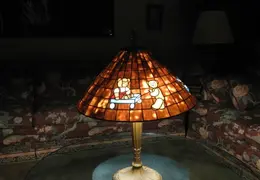 EO-Tiffany lamp Bear 2500 dollars
