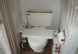 Toilet Retrofitting March 2010 0000b