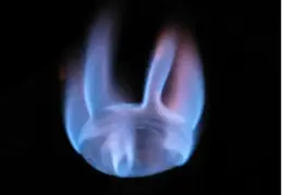 burning jets on alcohol stove