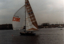 Americas_Cup_Yachts_1985